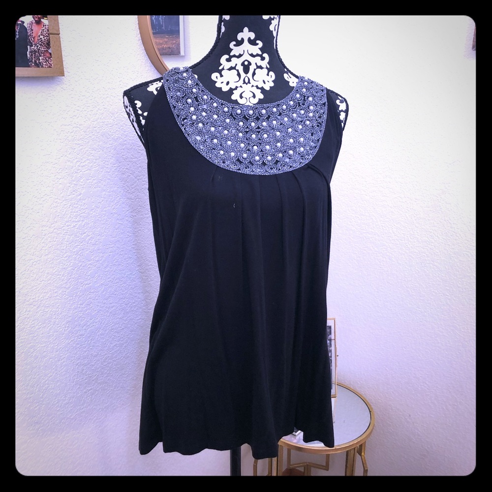 Black Sleeveless Shirt, Very Versatile